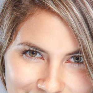 Meet your Posher, Leslie